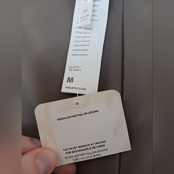 Fabletics Vegan Leather‎ Pull-On Leggings Willow Bark Size Medium/8 - Picture 3 of 5